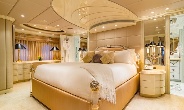 I Love This Boat yacht Main deck master with split en suite