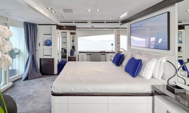 Africa I yacht Opulent Master Suite