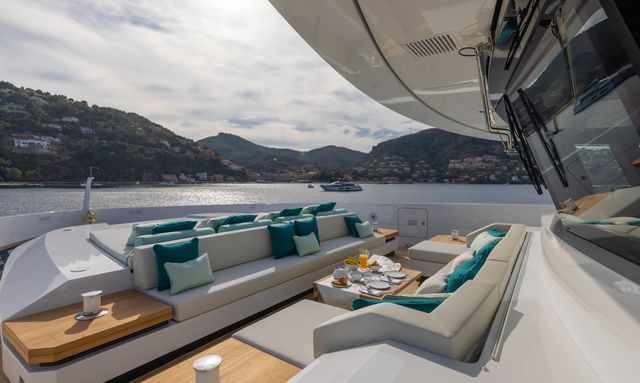 Emocean yacht Sun deck