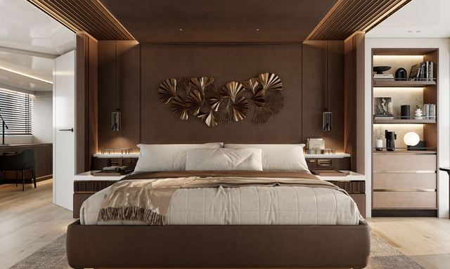 Ingot yacht Spacious Owner’s Suite with Office