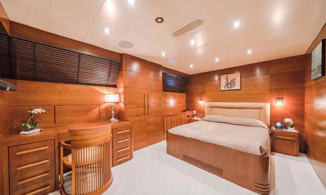 Fiorente yacht Warm Luca Dini Interior