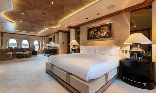 Sunrays yacht Master Suite 