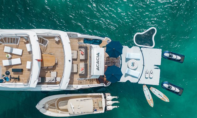Incitatus yacht Tender Garage