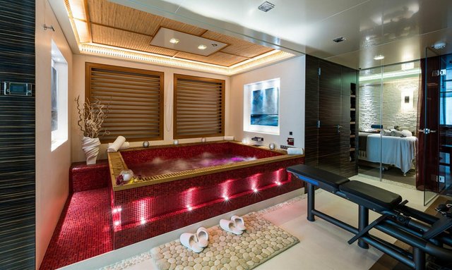 Quantum of Solace yacht Wellness facilities