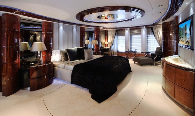 Talisman Maiton yacht Spectacular Owner's Suite