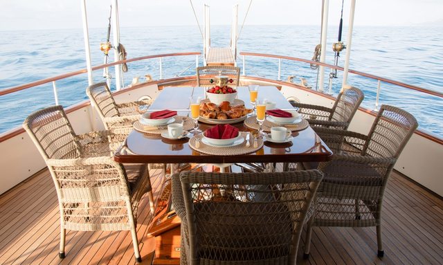 Lady Hertha yacht Outdoor Dining