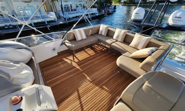 Fantastic yacht Outdoor Wet Bar