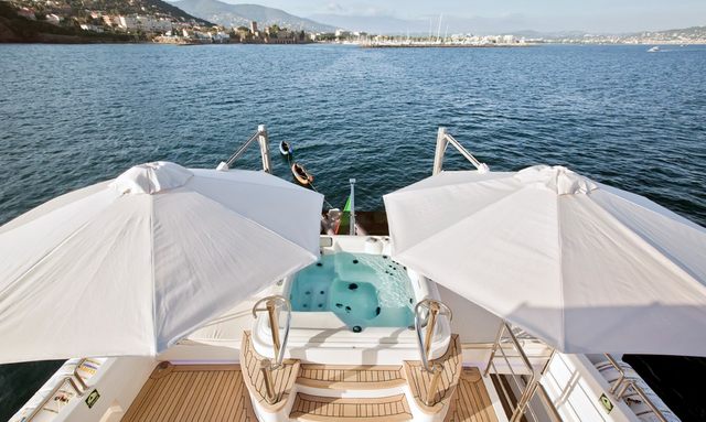 Grand Cru yacht Jacuzzi with View