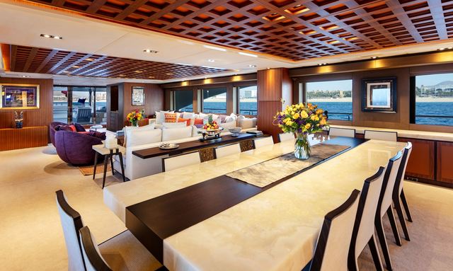 Champagne Seas yacht Luxurious Interior