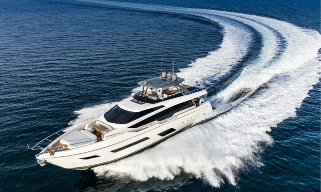Astrid yacht Planing hull with real pace for her size