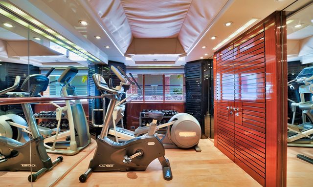 Bad Girl yacht Master Suite