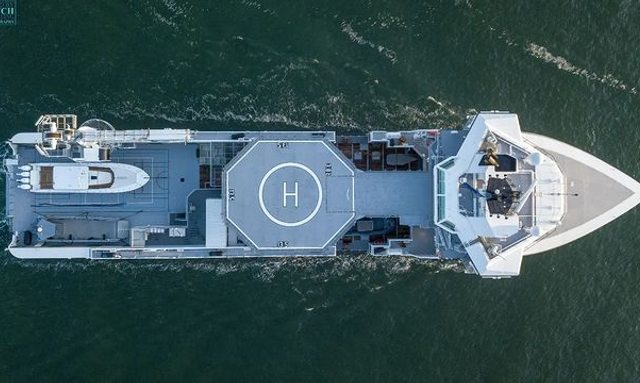 Wingman yacht Helipad & Crane