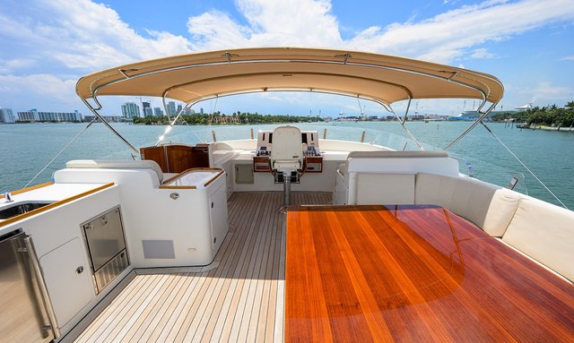 Electra yacht Flybridge Amenities