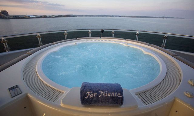 Far Niente yacht Sun deck jacuzzi