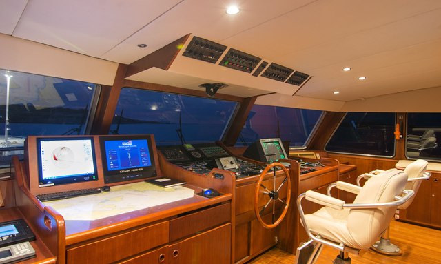 O'Natalina yacht Professional Bridge