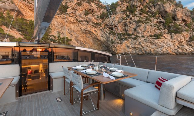 Cervo yacht Alfresco Dining