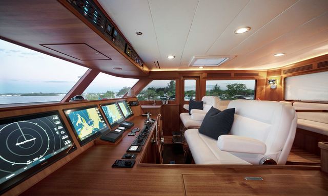 Knot Yet yacht Raised Pilot House