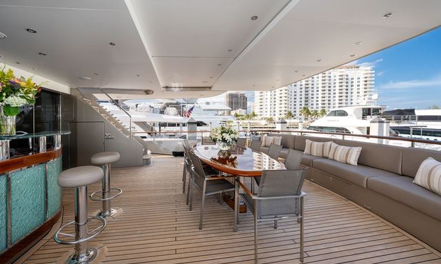 Vesper yacht Elegant Alfresco Cockpit Dining