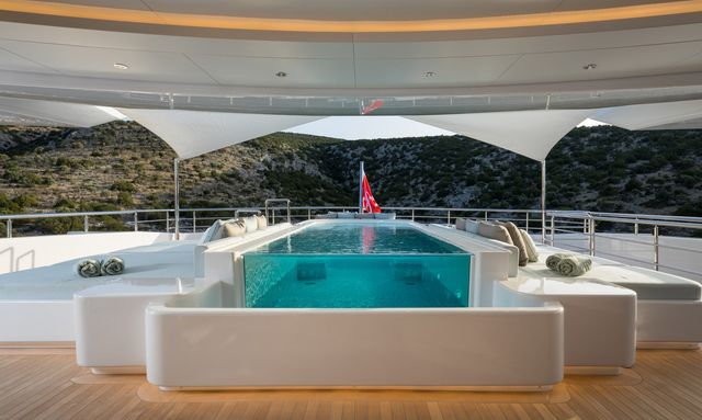 O'Pari yacht Ample outdoor spaces