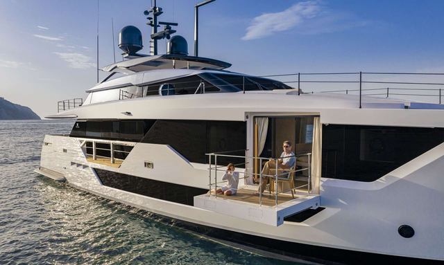 Rino yacht Private Balcony