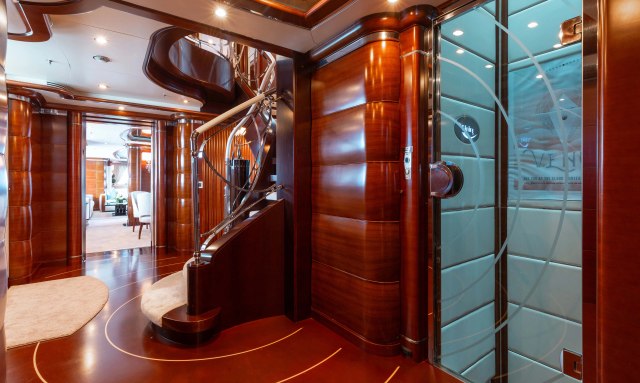 Lady B yacht Glass Elevator