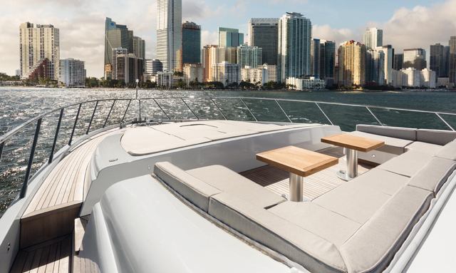 Des Amis C yacht Split-Level Foredeck Lounge
