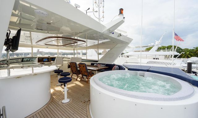 Superstar yacht Features Flybridge