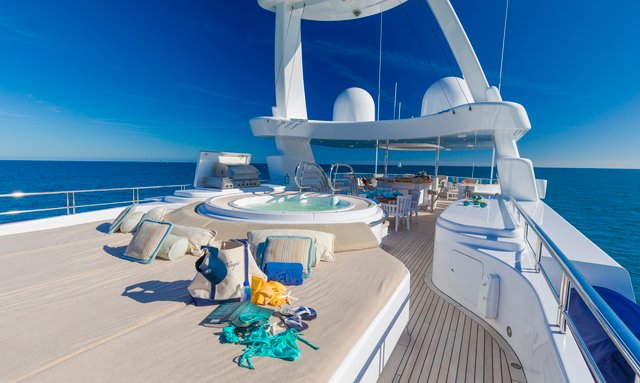 Amica Mea yacht Sundeck Amenities