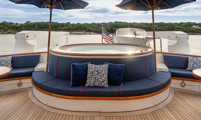 Moon River yacht Upper Deck Jacuzzi