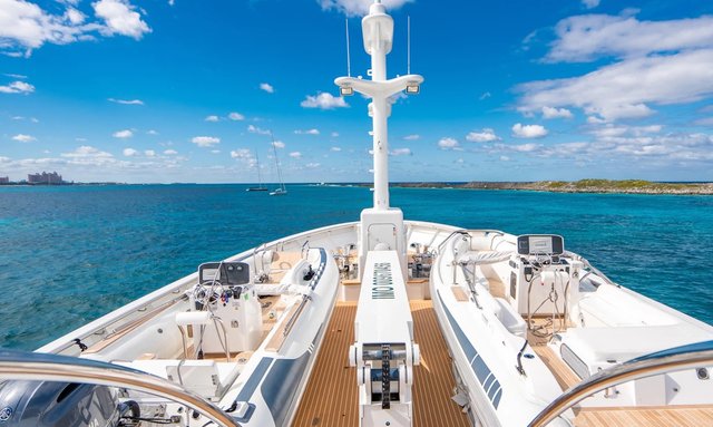 Arya yacht Flexible Foredeck