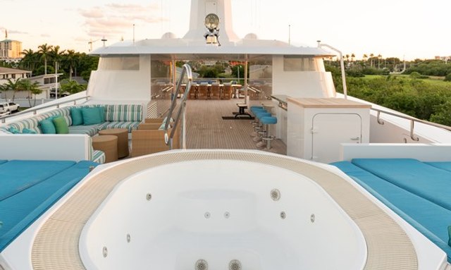 Amaral yacht Sun Deck Amenities