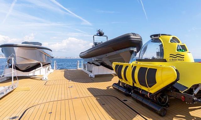 Kona yacht Support Vessel