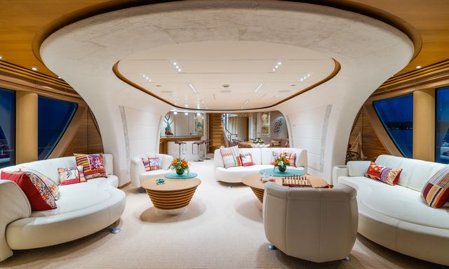 Serenity yacht Flexible Upper Deck Salon