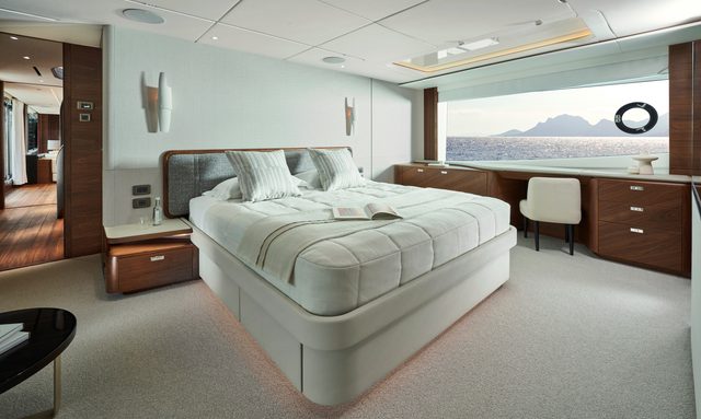Nianso yacht Superyacht-Style Main Deck Suite