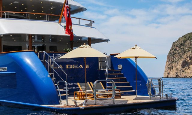 La Dea II yacht Swim Platform