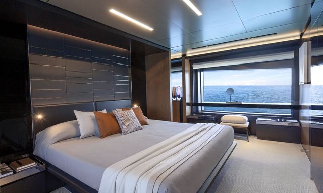 GIO4 yacht Full-Beam Main Deck Master