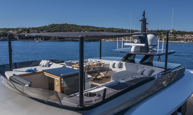 Soleil yacht Integrated Flybridge