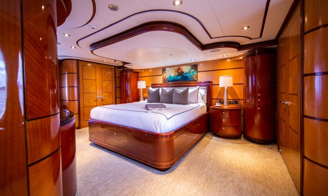 Just Enough yacht Owner's Suite