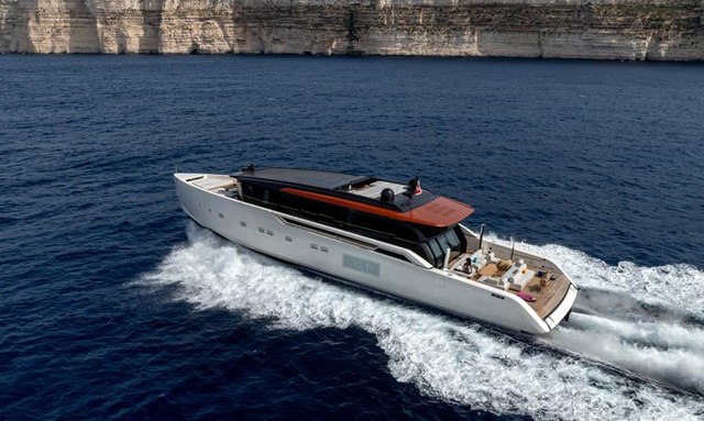 HH yacht Eco-Conscious Power