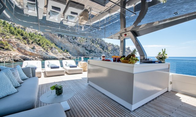 Mac One yacht Luxurious Sun Deck