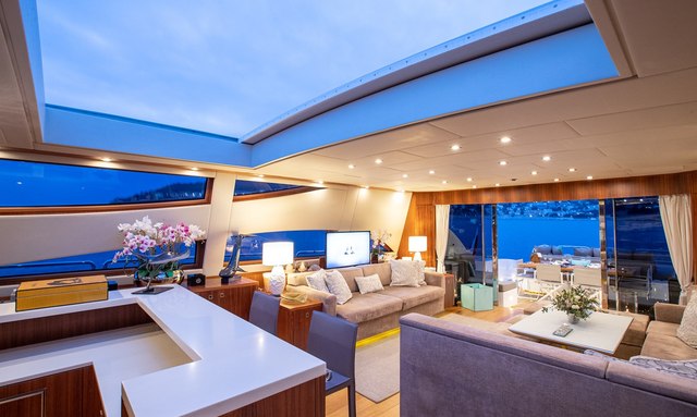 Walindi yacht Expansive Sunroof