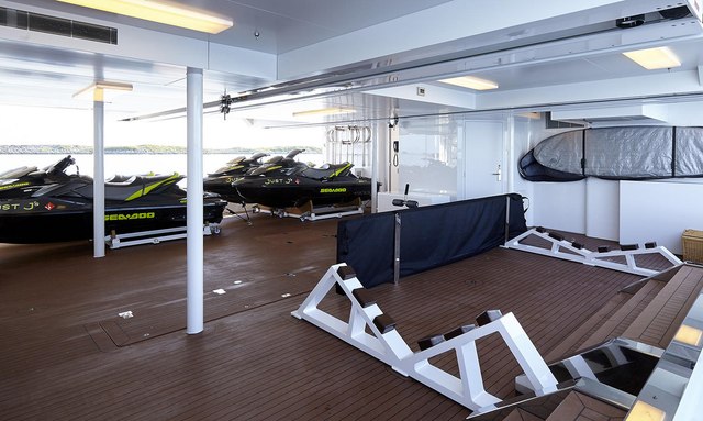 Just J’s yacht Adaptable Tender Garage