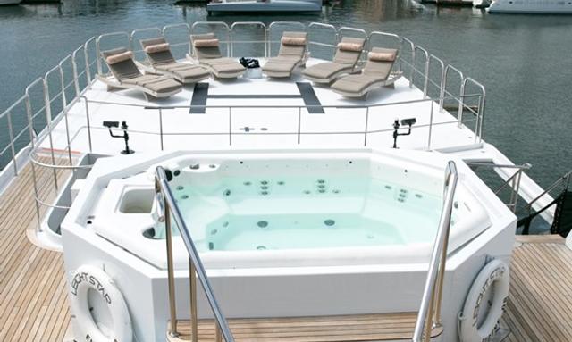 Aurora yacht Ultimate Sundeck Experience