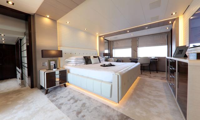 Mont Al Lawz yacht Full-Beam Owner's Cabin