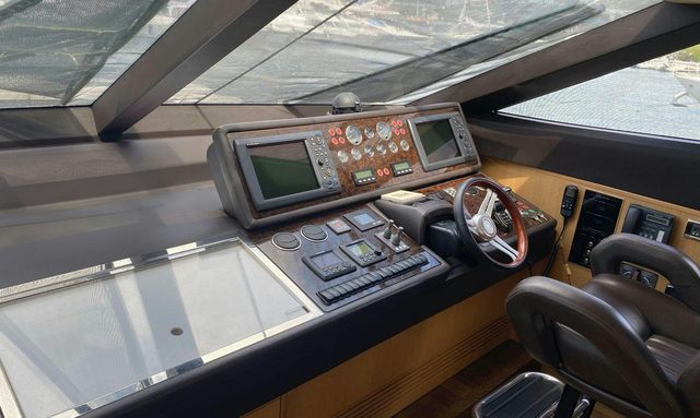 Vixen yacht Enclosed Helm with Social Space