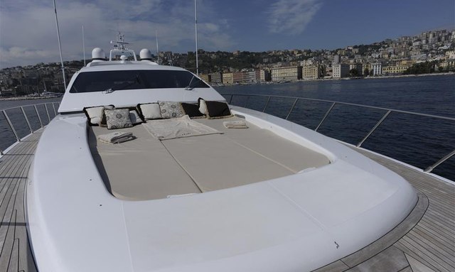 Milu II yacht Foredeck Sun Pad