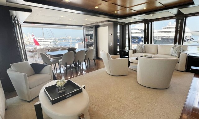 Sport yacht Upper Sky Lounge 