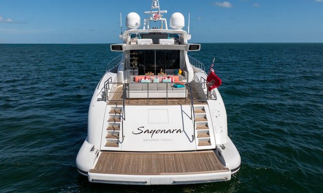 Sayonara yacht Retractable Swim Platform Access
