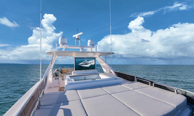 Horizon FD100 /911 yacht Sundeck