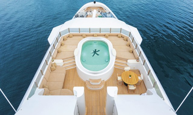 Kogo yacht Plunge Pool